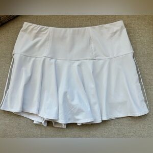 White Tennis Skirt - size Medium